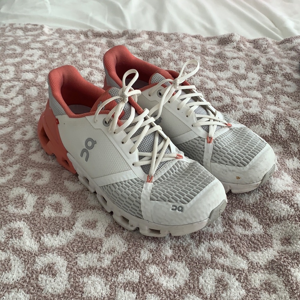 Women’s QC On Cloud Sneakers/Tennis Shoes